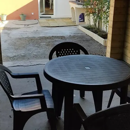 Maison Deux Au Coeur Du Medoc Nyaraló Lamarque